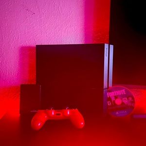 ps4 500 mg plus 500 mg of storage selling account with it if interested